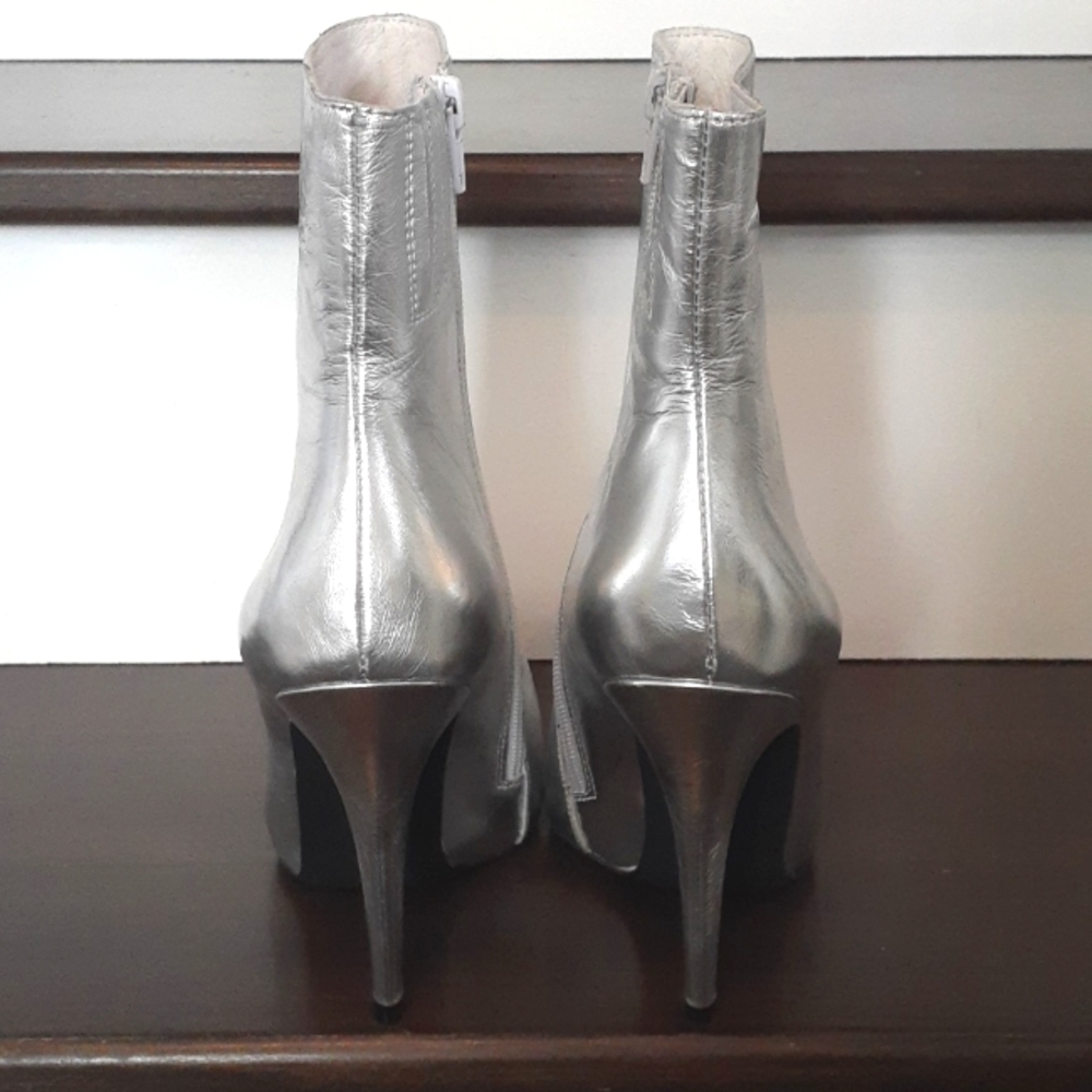 @ Jeffrey Campbell Vedette Silver Pointed Booties - Picture 5 of 12